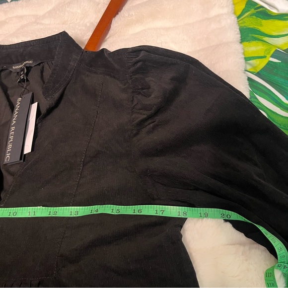 NWT $70 Banana Republic XS Relaxed Fit Corduroy Winter Minimalist Black Blouse - Picture 6 of 7